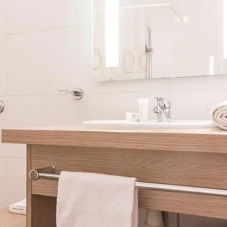 Lägenhetshotell Pierre & Le Castel Normand 3*